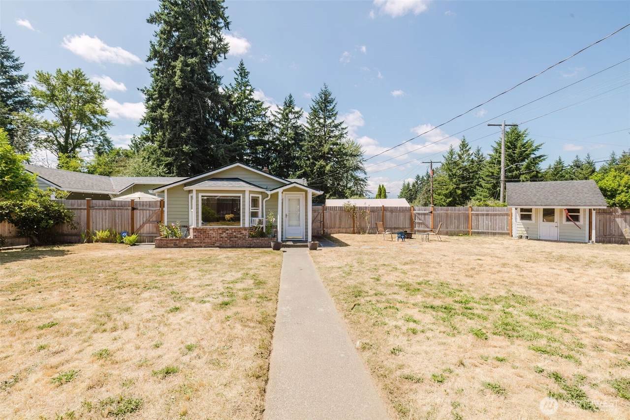 143 Dora Avenue - Photo 1