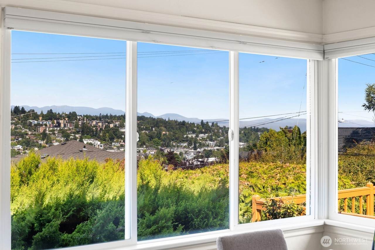 2920 11th Avenue - Photo 1