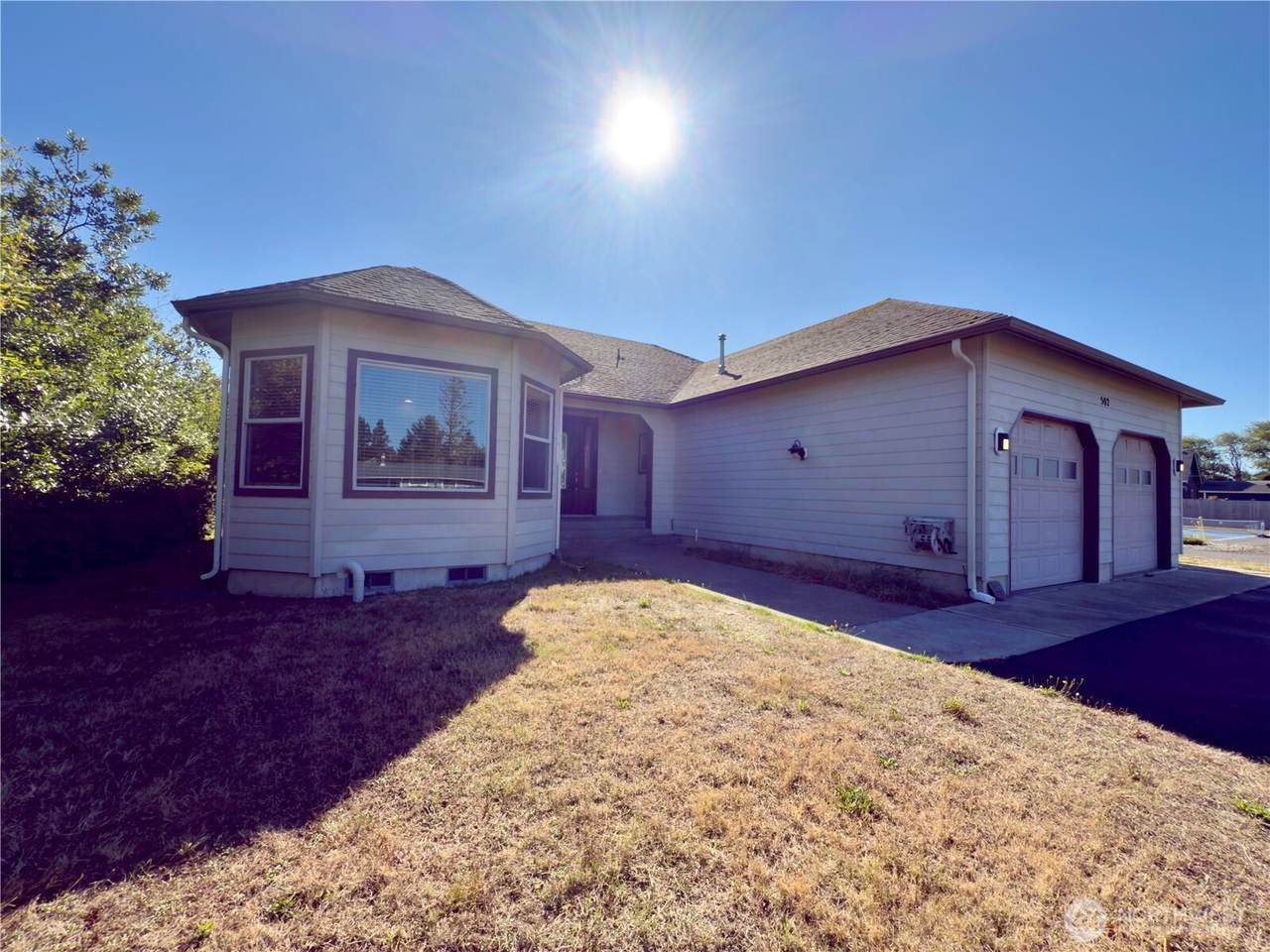 502 Point Brown Avenue - Photo 1