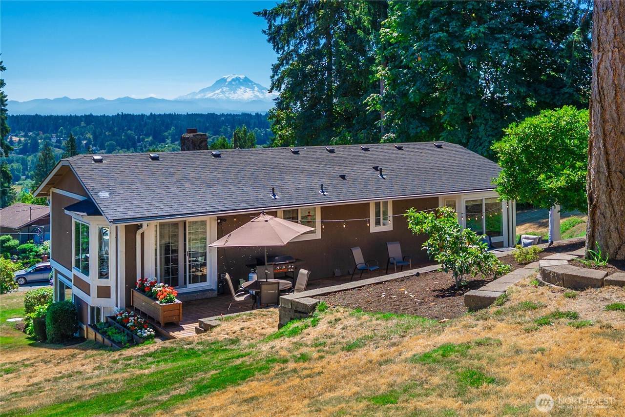 124 66th Avenue - Photo 1