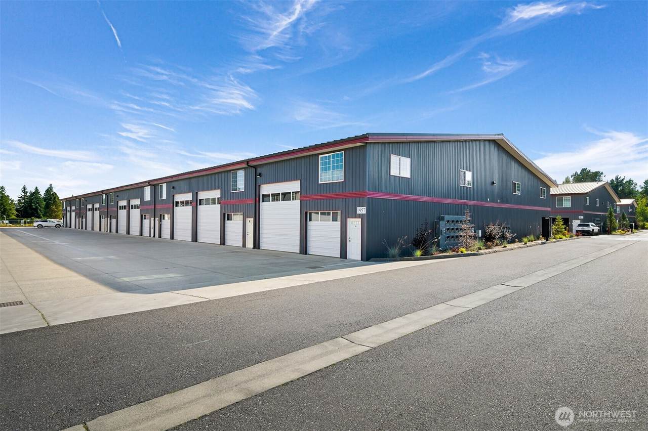 1957 Baltic Way - Photo 1