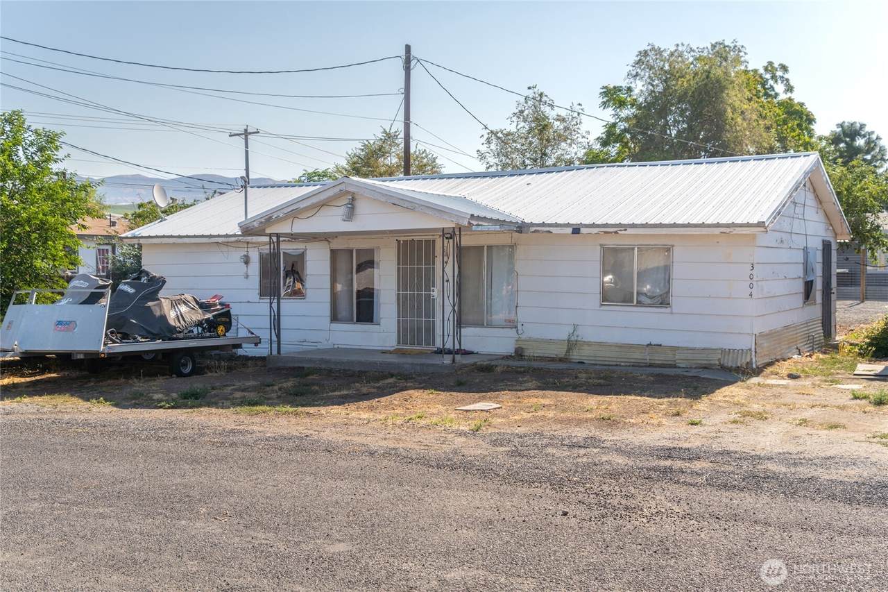 3004 Rock Street - Photo 1