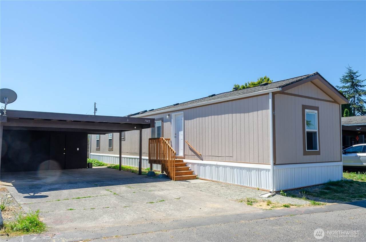 7102 49th Street - Photo 1