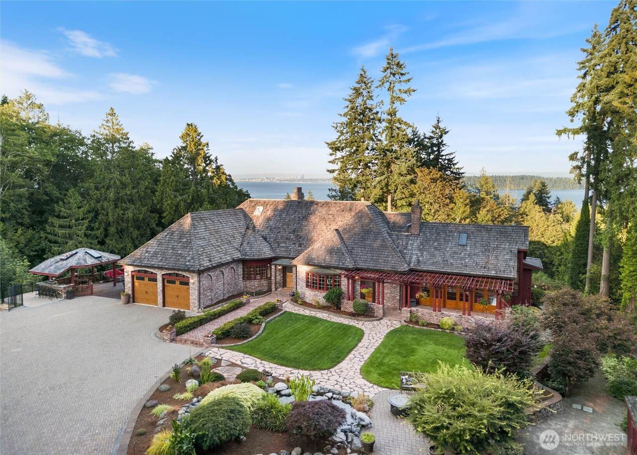 1381 Alaska Avenue - Photo 1