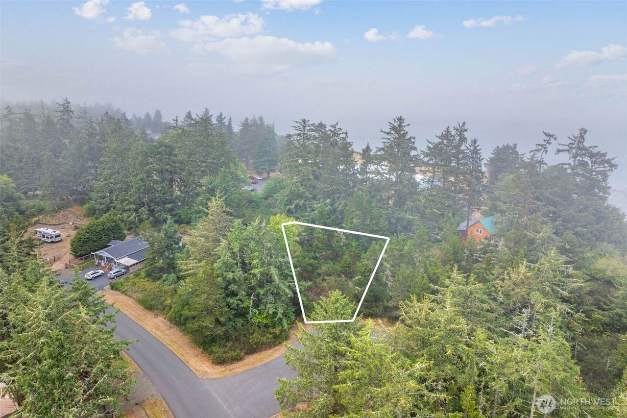 1016 Lola Court - Photo 1