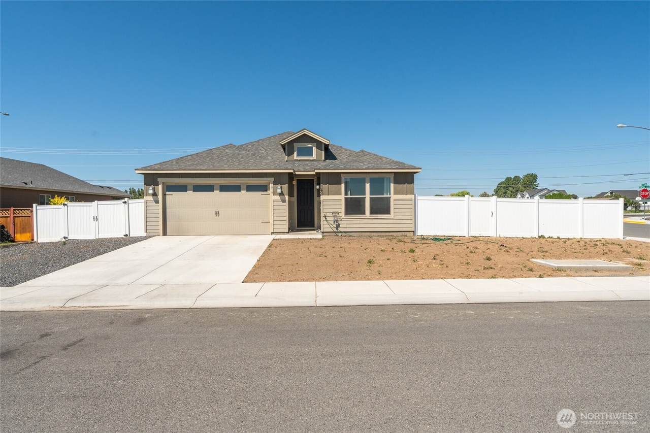 1019 Hilltop Avenue - Photo 1