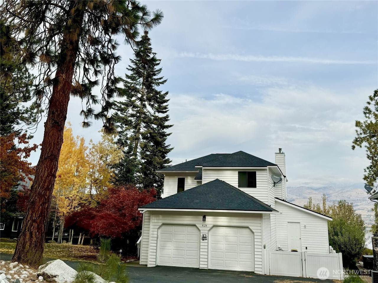 4124 Lakeview Place - Photo 1