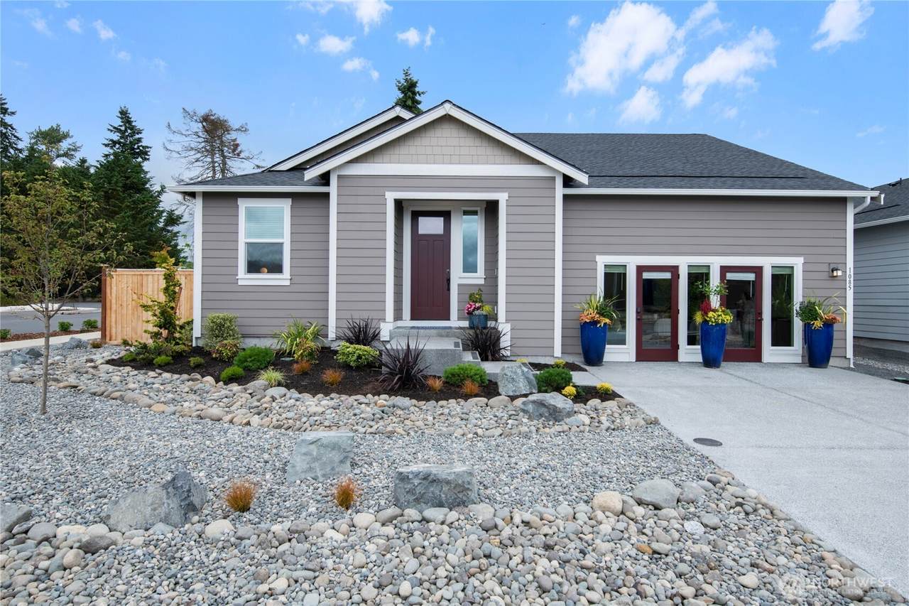 945 Folgate Drive - Photo 1