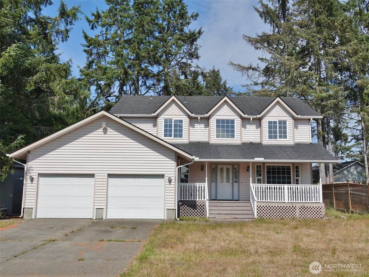 492 Quinault Avenue - Photo 1