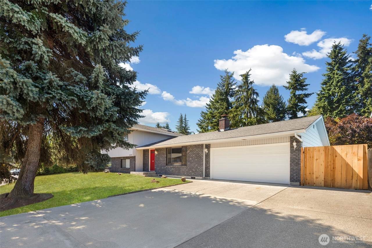 9116 10th Avenue - Photo 1