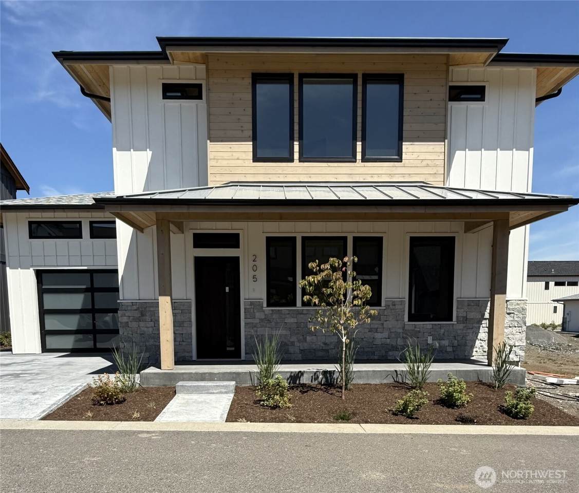 205 Pebblebrook Drive - Photo 1