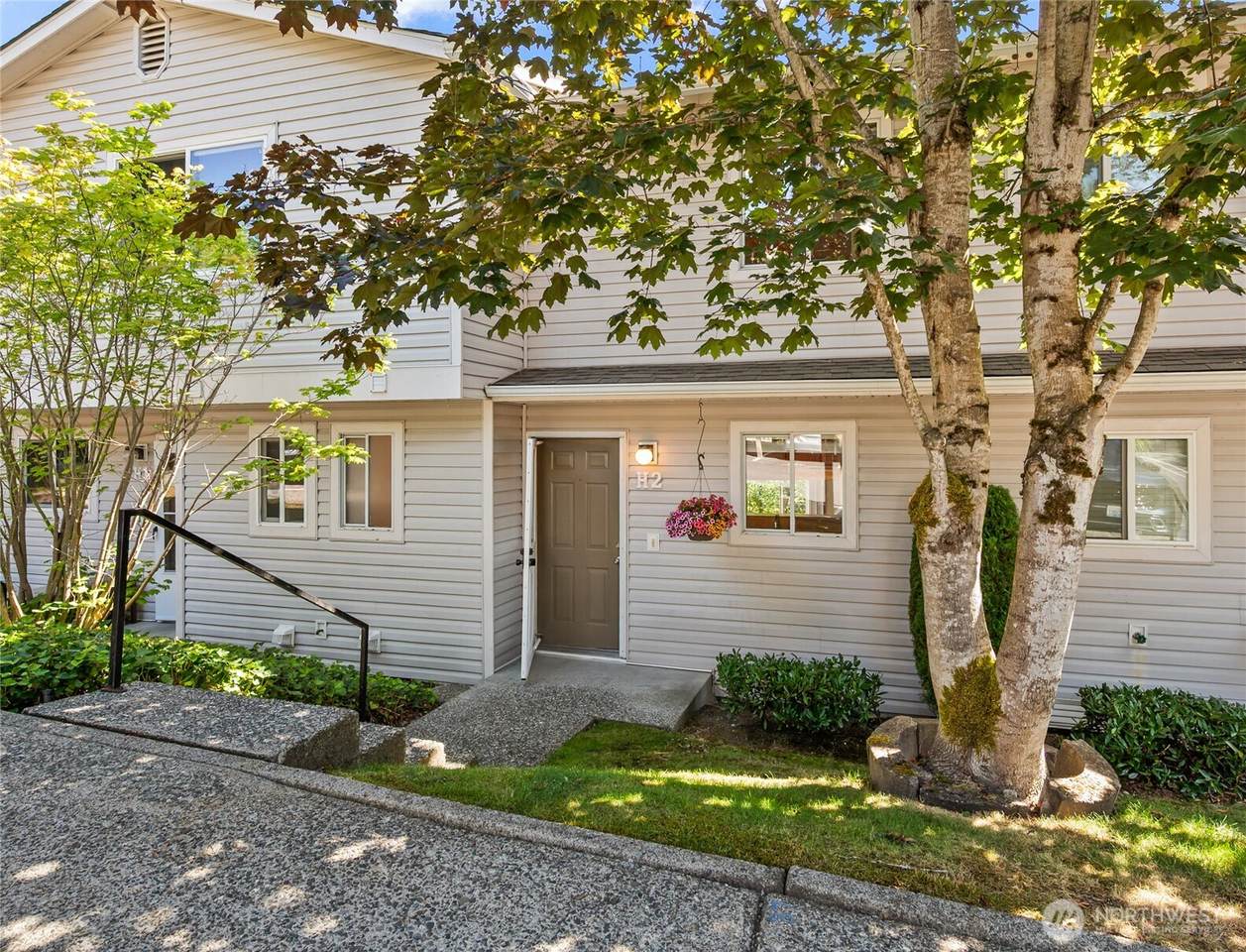 18910 Bothell Everett Hwy - Photo 1