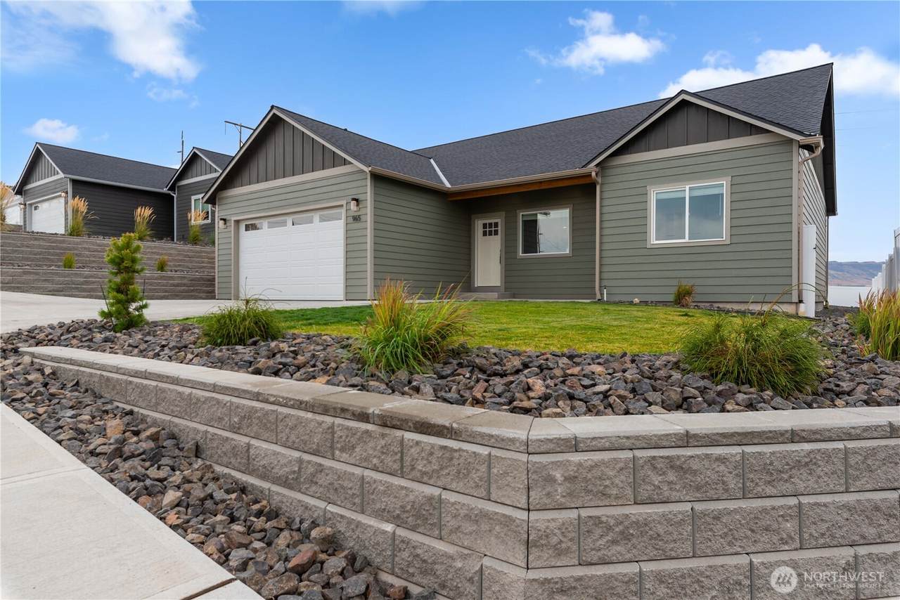 965 Macaw Avenue - Photo 1