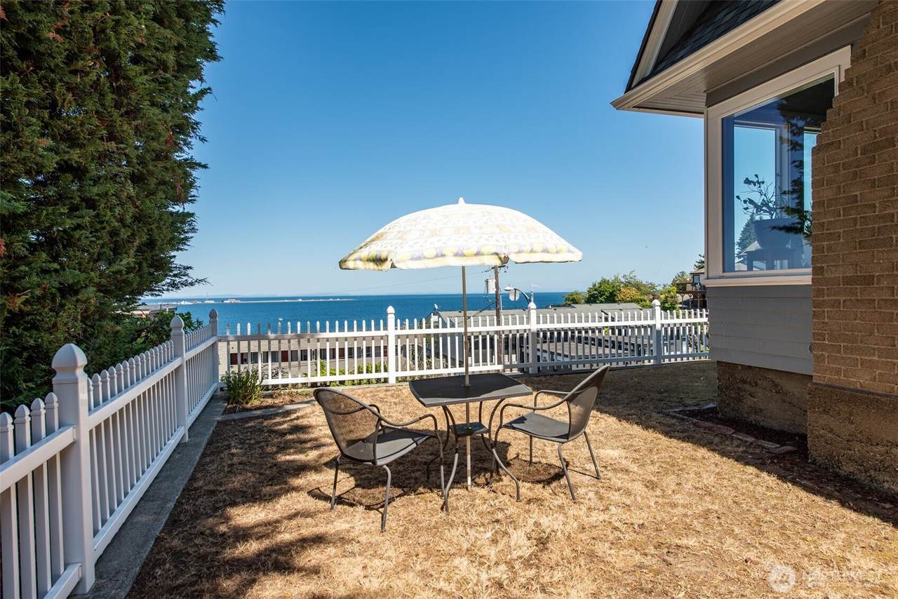 410 Front Street - Photo 1