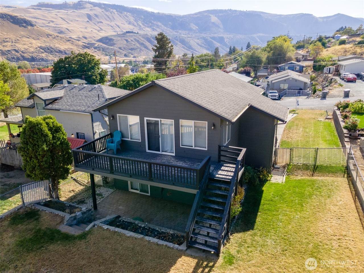 260 Chestnut Street - Photo 1