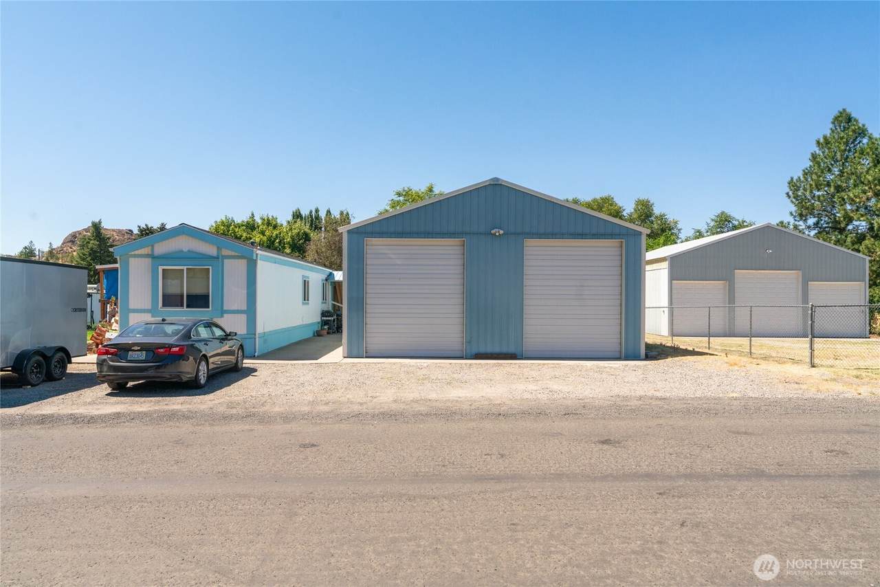 57862 Cardinal Road - Photo 1