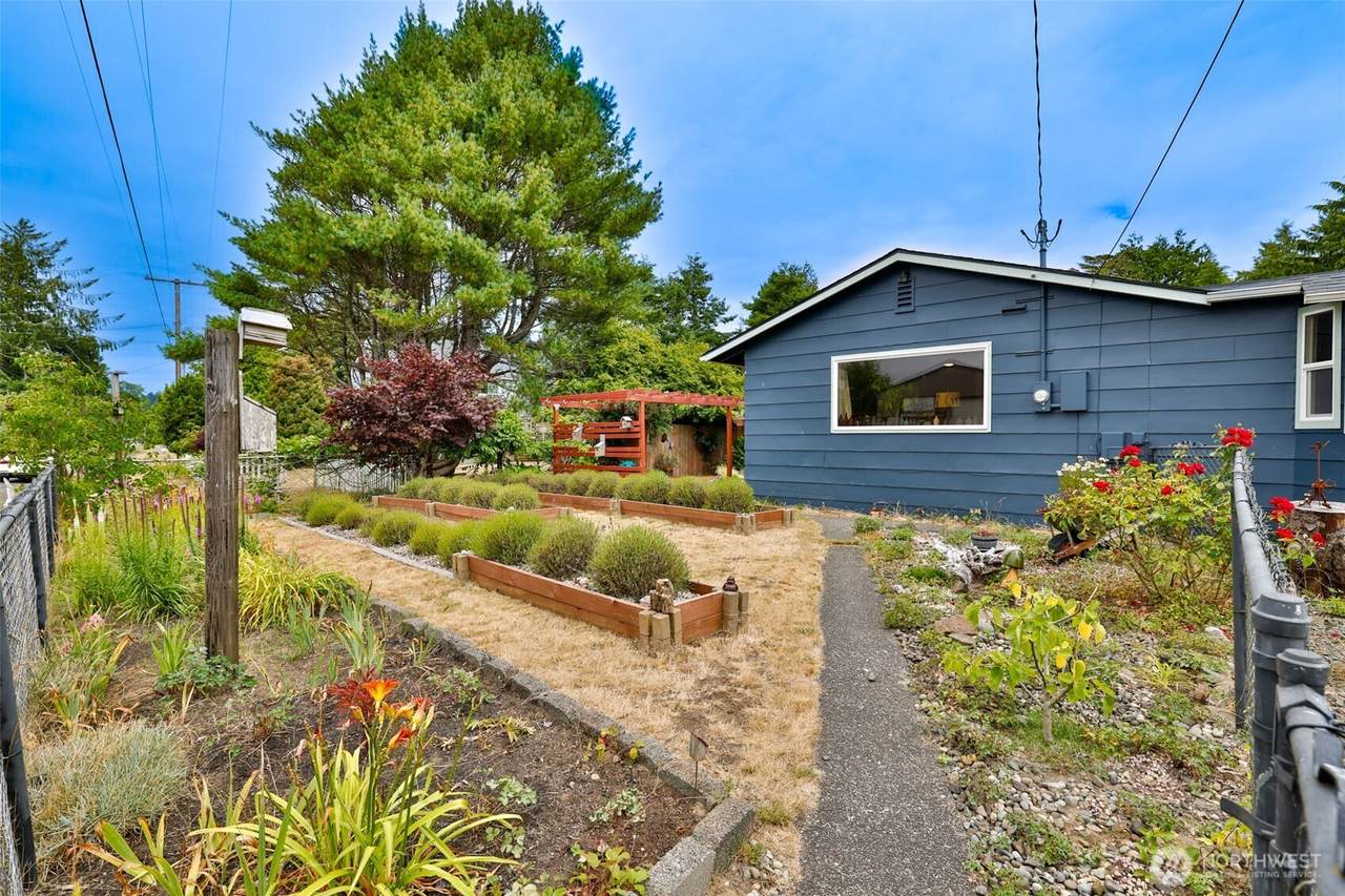 2548 Evergreen Park Road - Photo 1