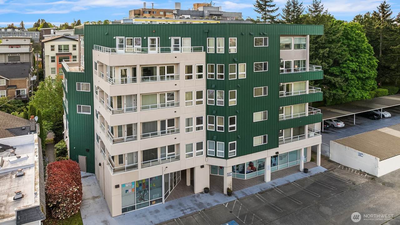 4528 8th Avenue - Photo 1