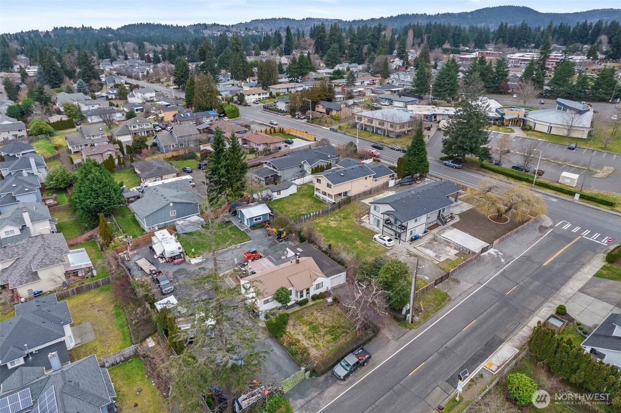 2416 16th Street - Photo 1