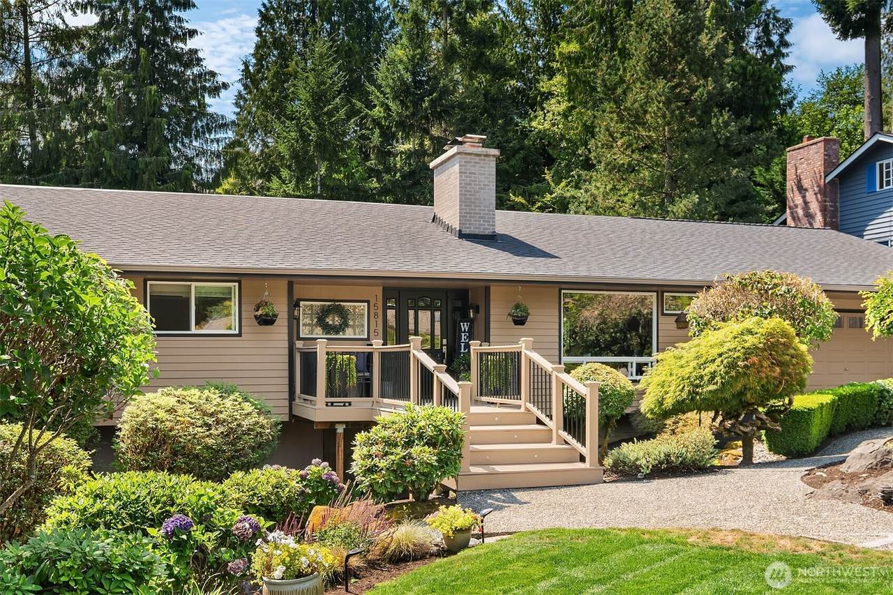 15815 43rd Place - Photo 1