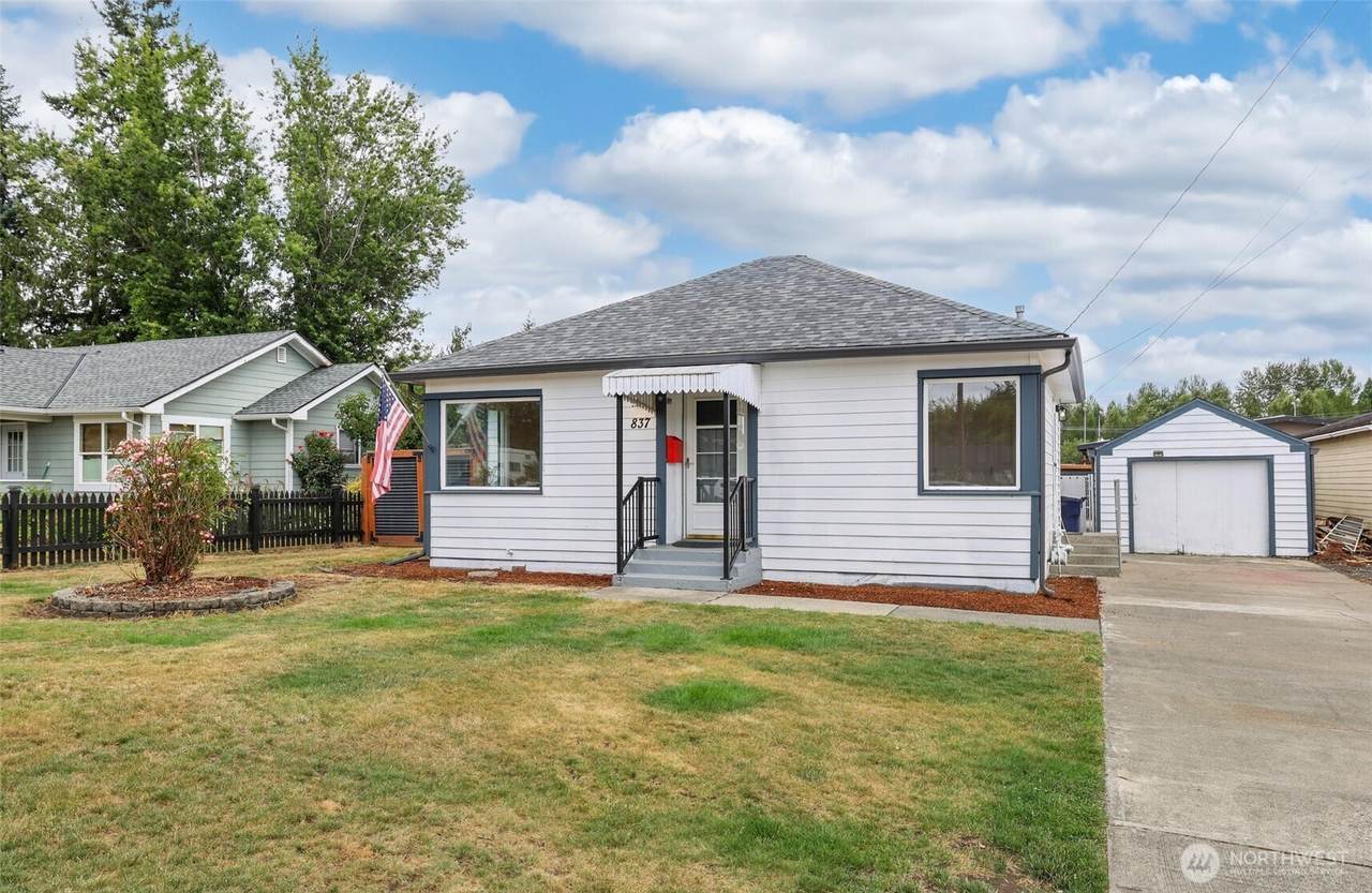 837 Myrtine Street - Photo 1