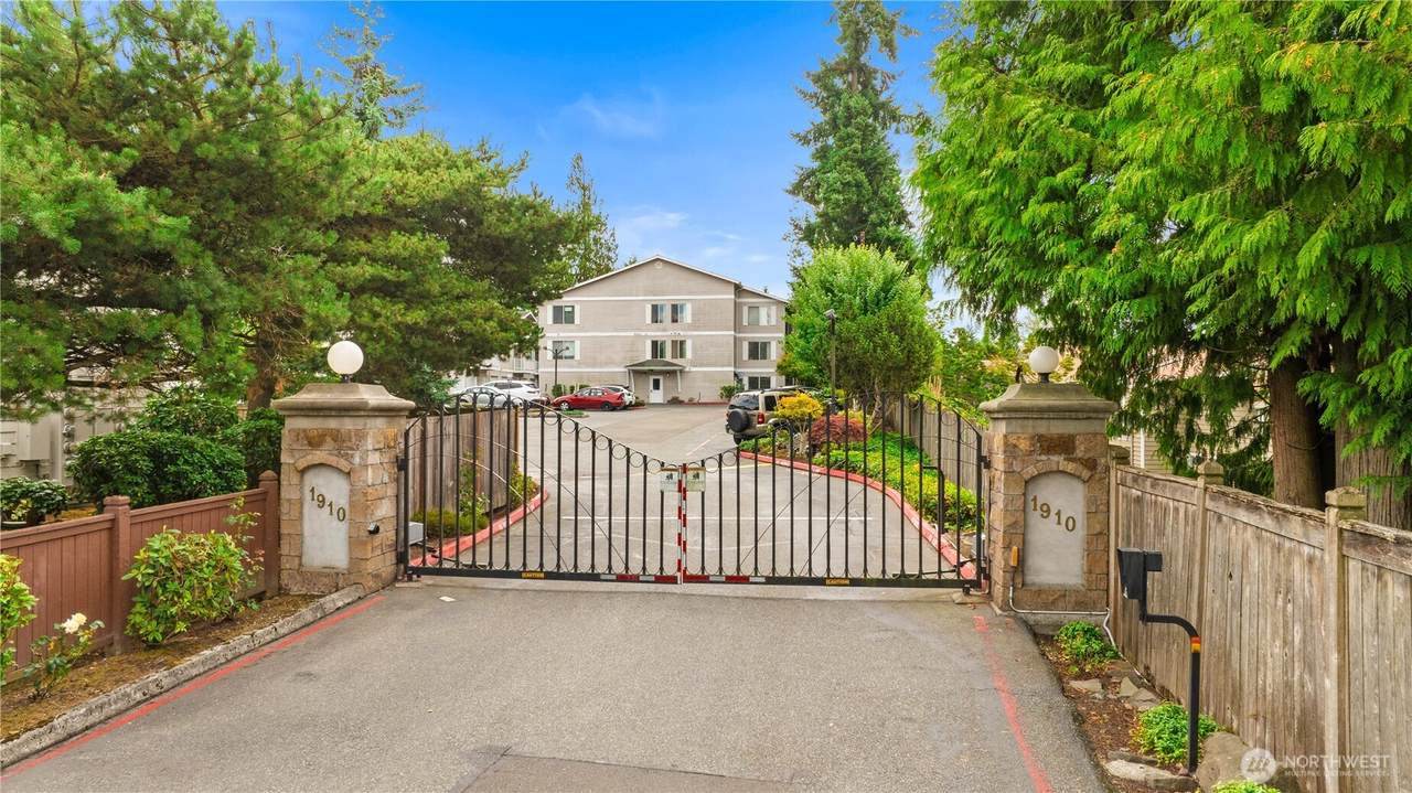 1910 W Casino Road - Photo 1