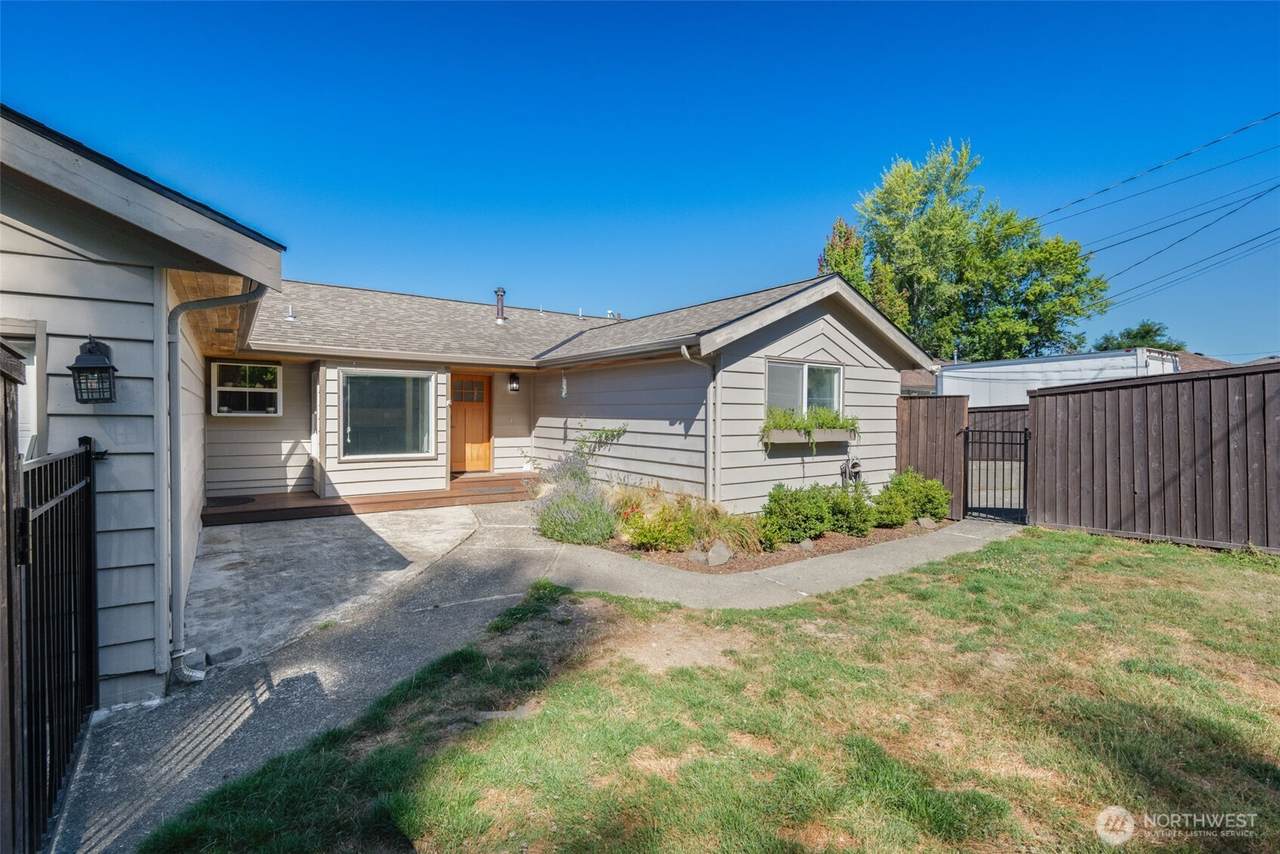 21845 15th Avenue - Photo 1