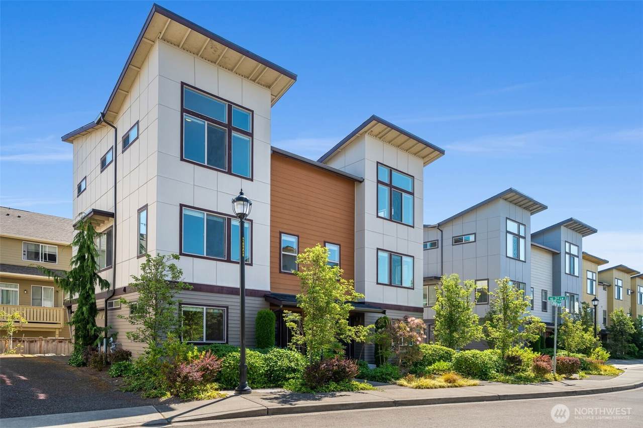 336 Chelan Avenue - Photo 1