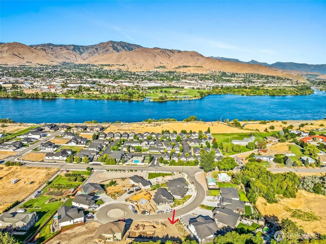 249 Nw Chinook Way - Photo 1