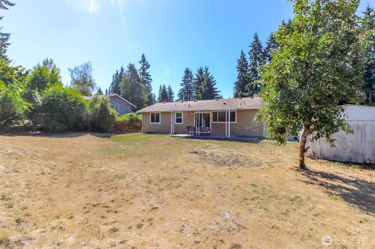 11513 107th Street - Photo 1