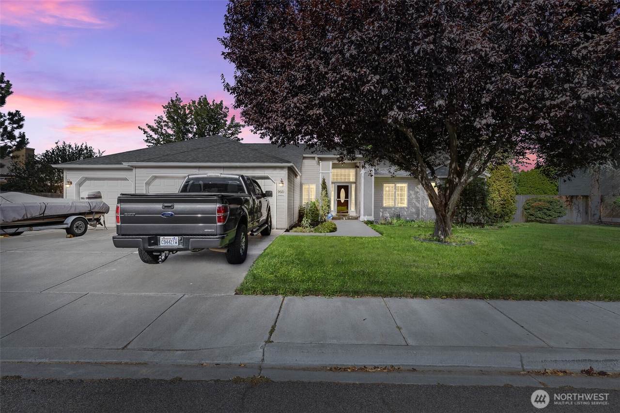 905 Pittsburg Street - Photo 1