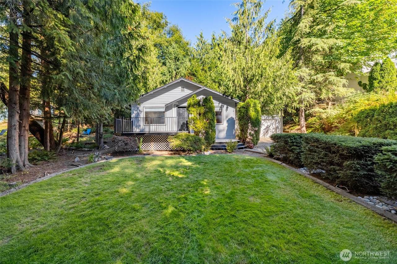 534 Hilltop Drive - Photo 1