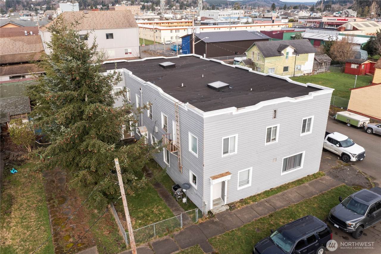 1020 J Street - Photo 1