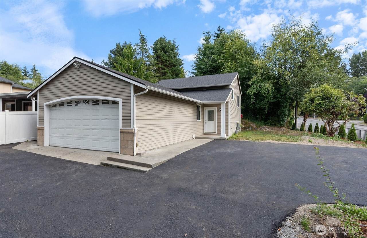 5525 Glenwood Avenue - Photo 1