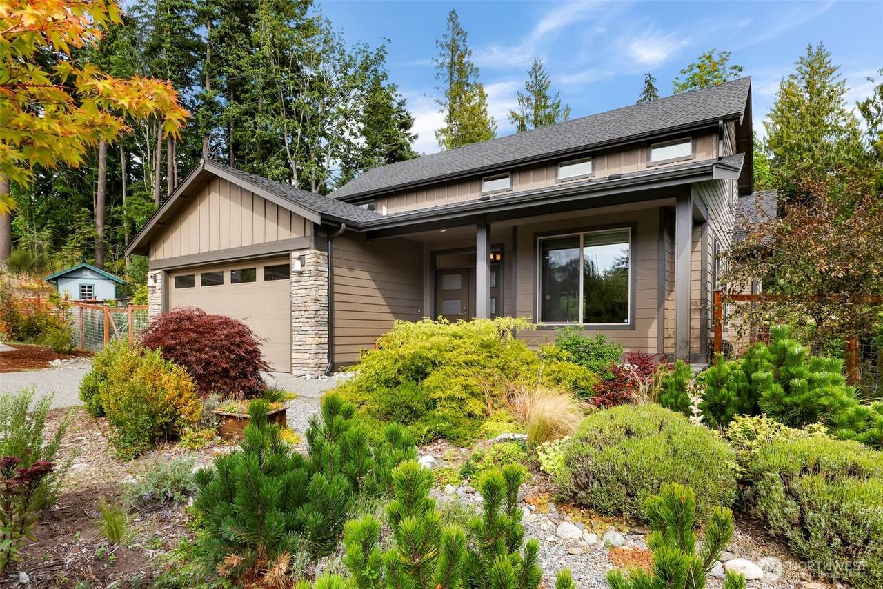 697 Chuckanut Drive - Photo 1