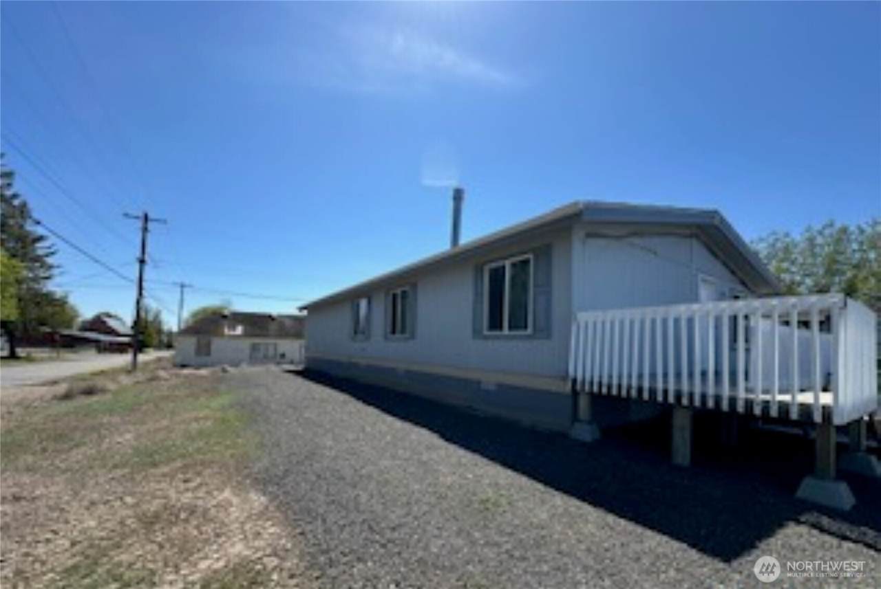 601 Lincoln Road - Photo 1