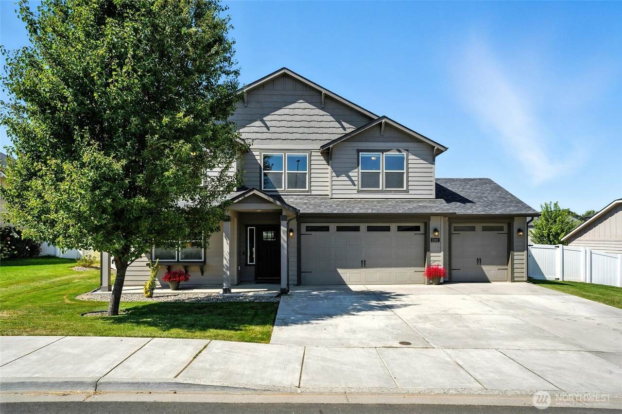 1382 Caprio Loop - Photo 1