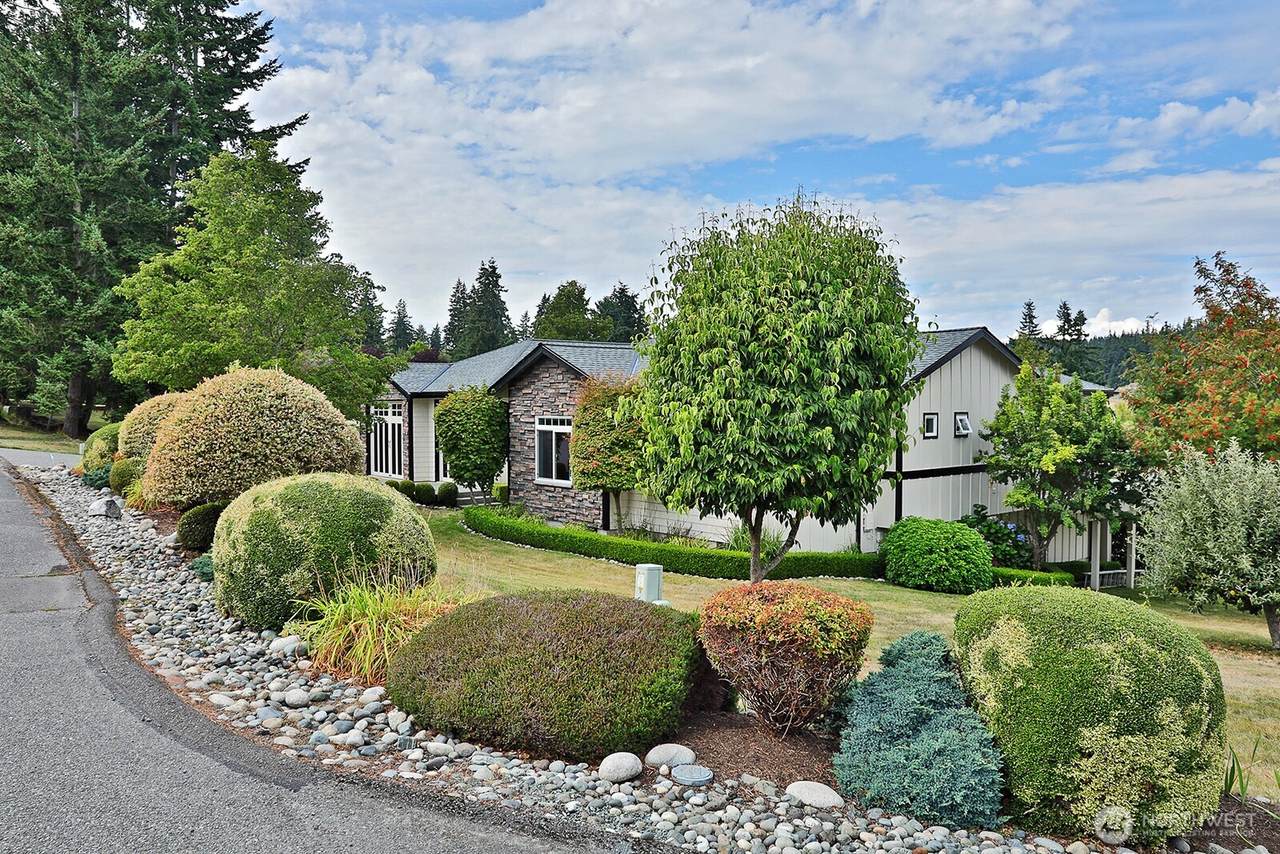 2445 Discovery Place - Photo 1