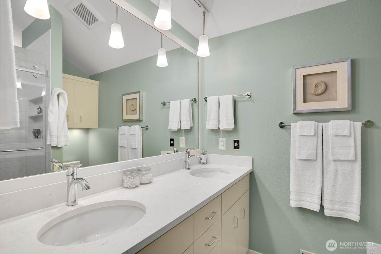 6845 52nd Avenue - Photo 1