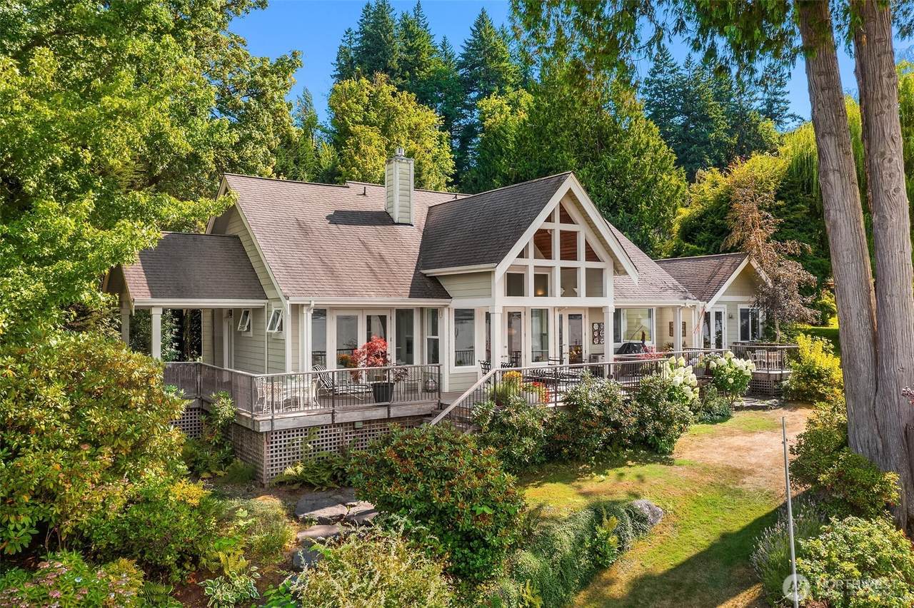 7003 120th Street - Photo 1