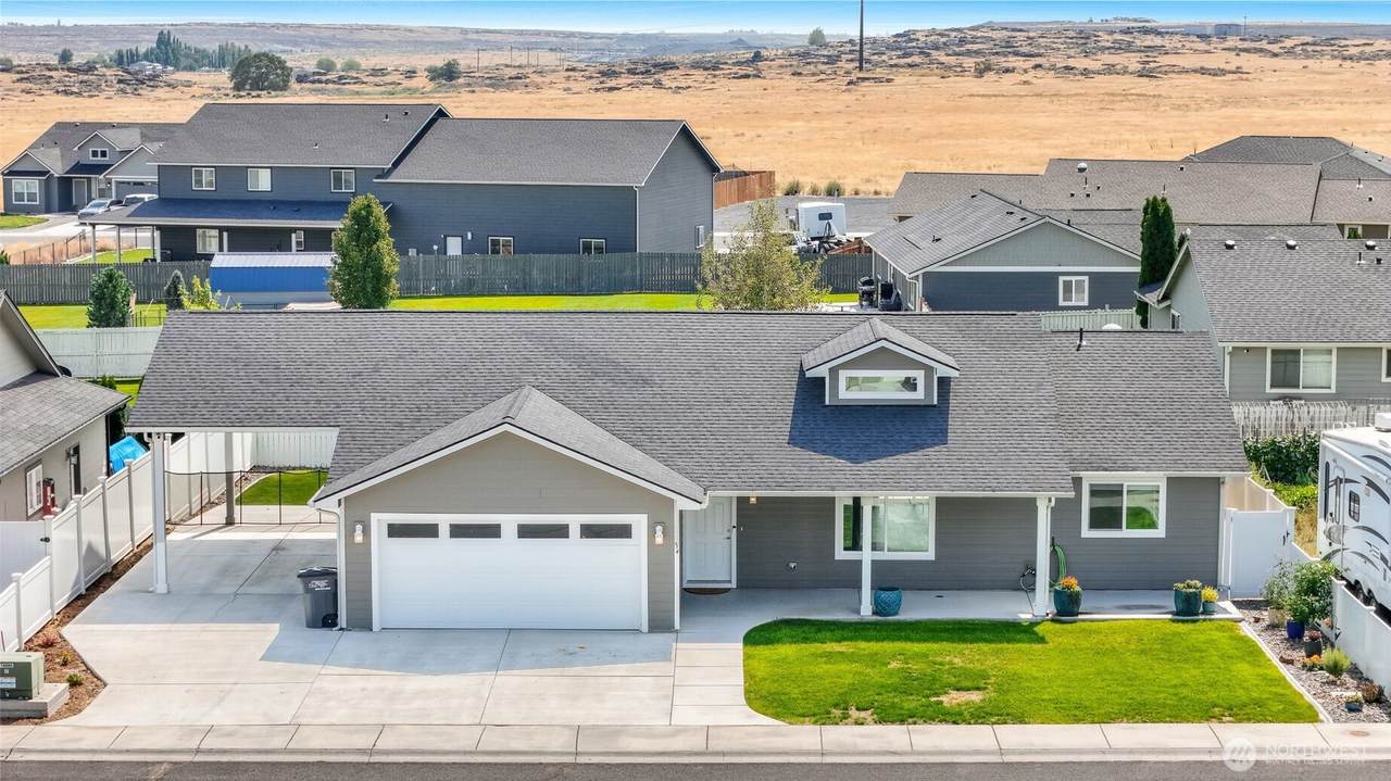 34 Grant Drive - Photo 1