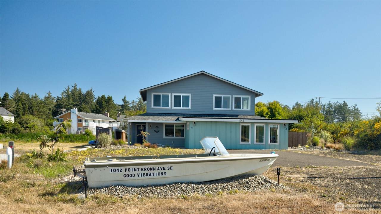 1042 Point Brown Avenue - Photo 1