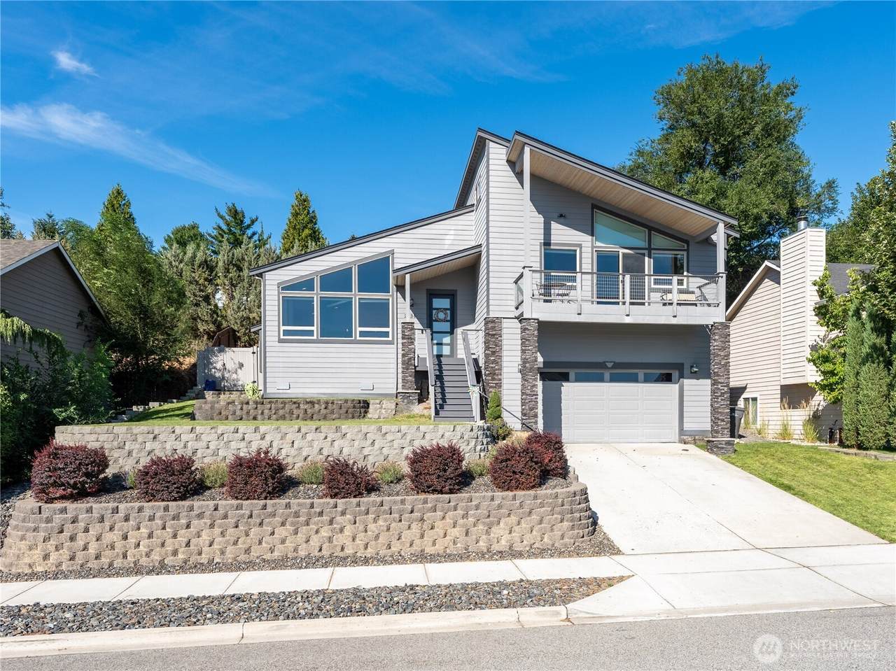 2136 Honeysett Road - Photo 1