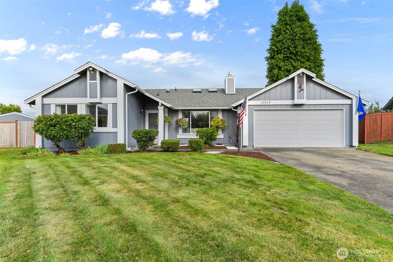 13515 11th Avenue - Photo 1