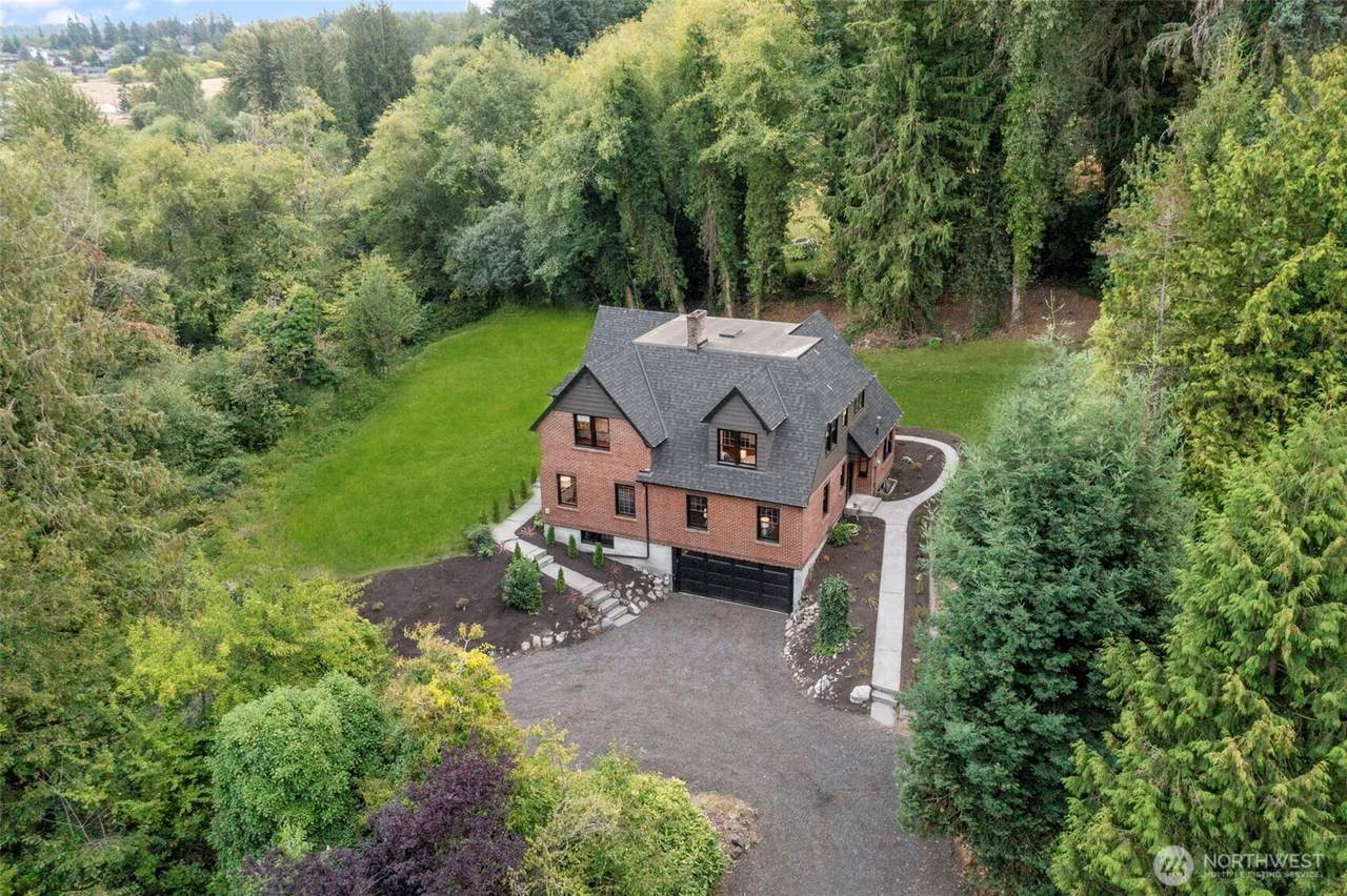 221 Woodland - Photo 1