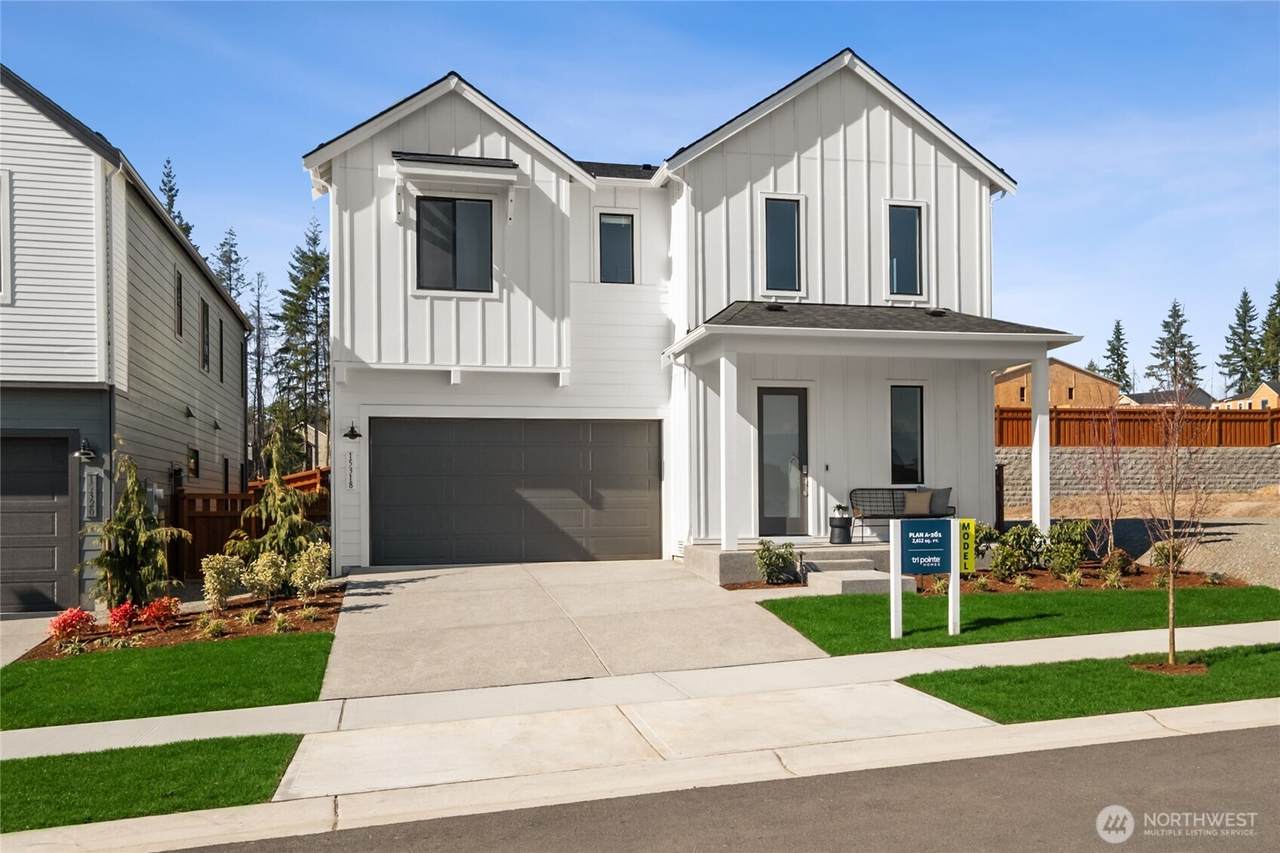 15318 204th Avenue - Photo 1