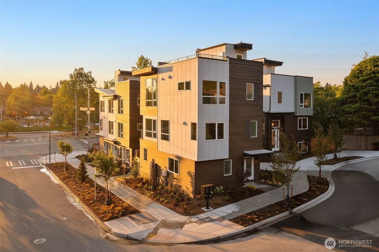 5204 Sand Point Way - Photo 1