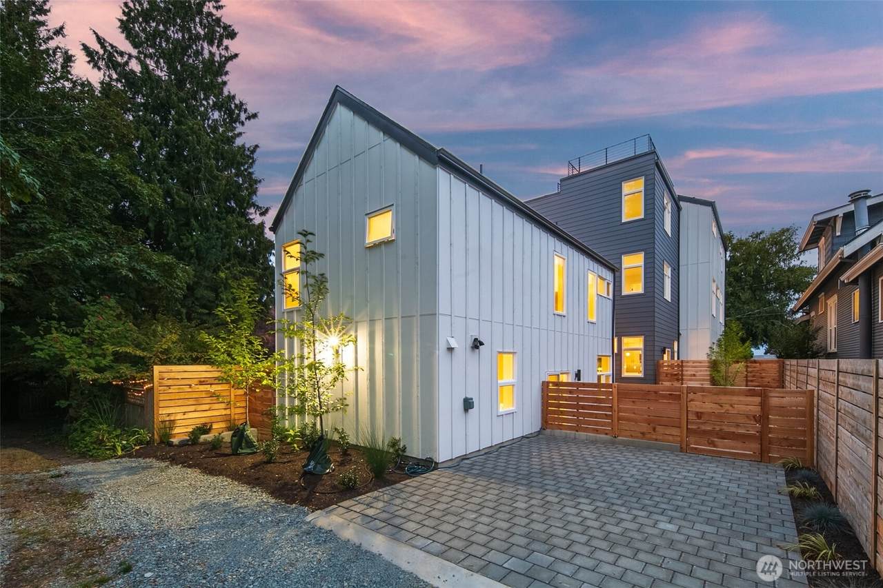 2923 39th Avenue - Photo 1