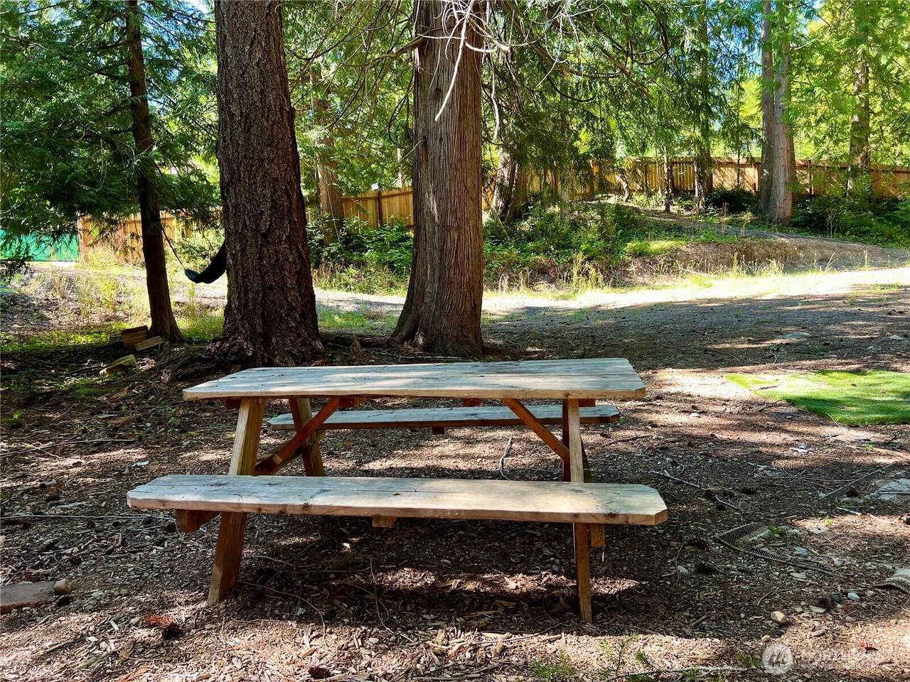 560 Dartmoor Drive - Photo 1