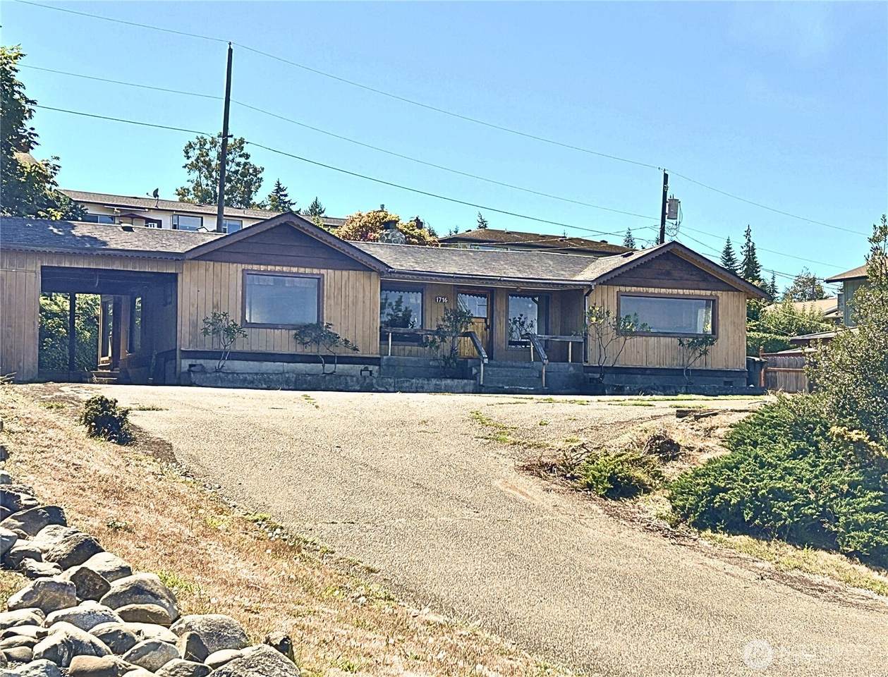 1716 E Third Street - Photo 1